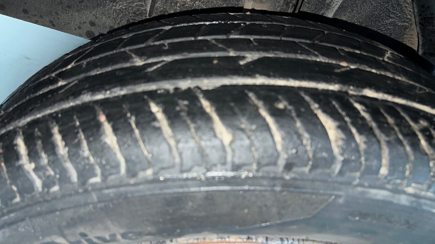 Used 2023 Nissan Magnite XE Petrol Manual tyres RIGHT REAR TYRE TREAD VIEW