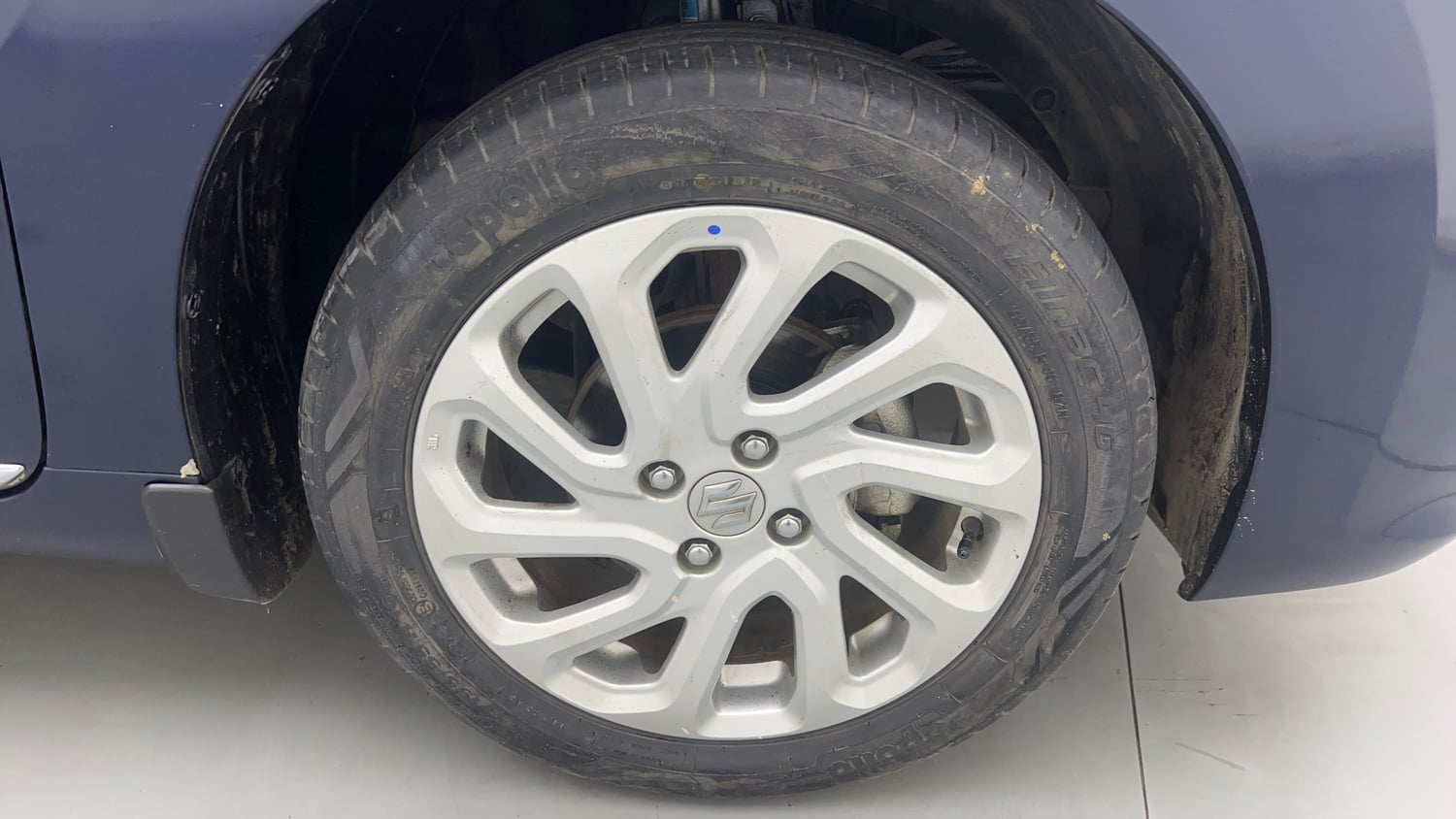 Used 2022 Maruti Suzuki Baleno Zeta MT Petrol Manual tyres RIGHT FRONT TYRE RIM VIEW