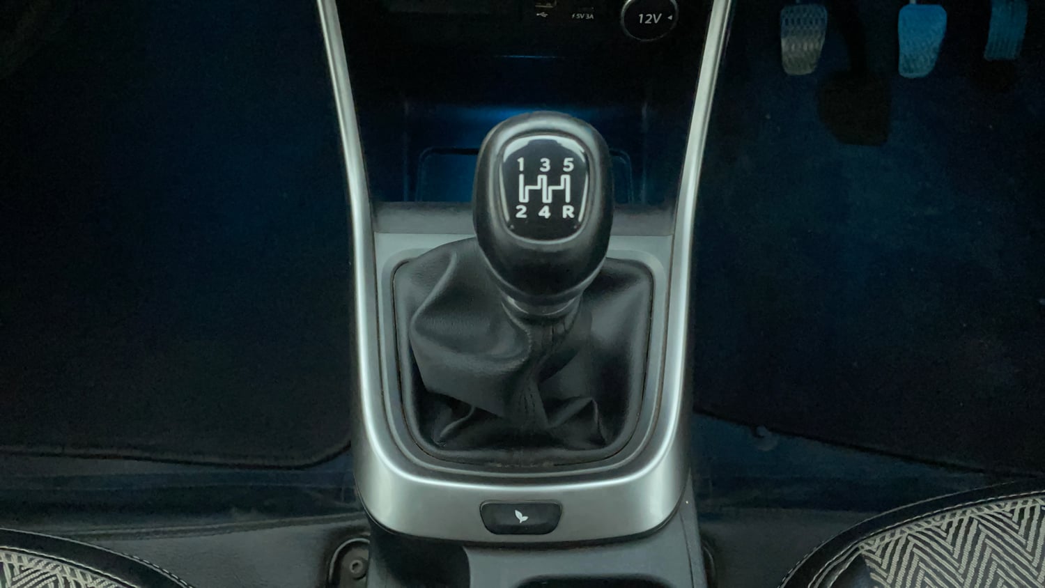 Used 2023 Tata Altroz XZ Diesel Diesel Manual interior GEAR  KNOB VIEW