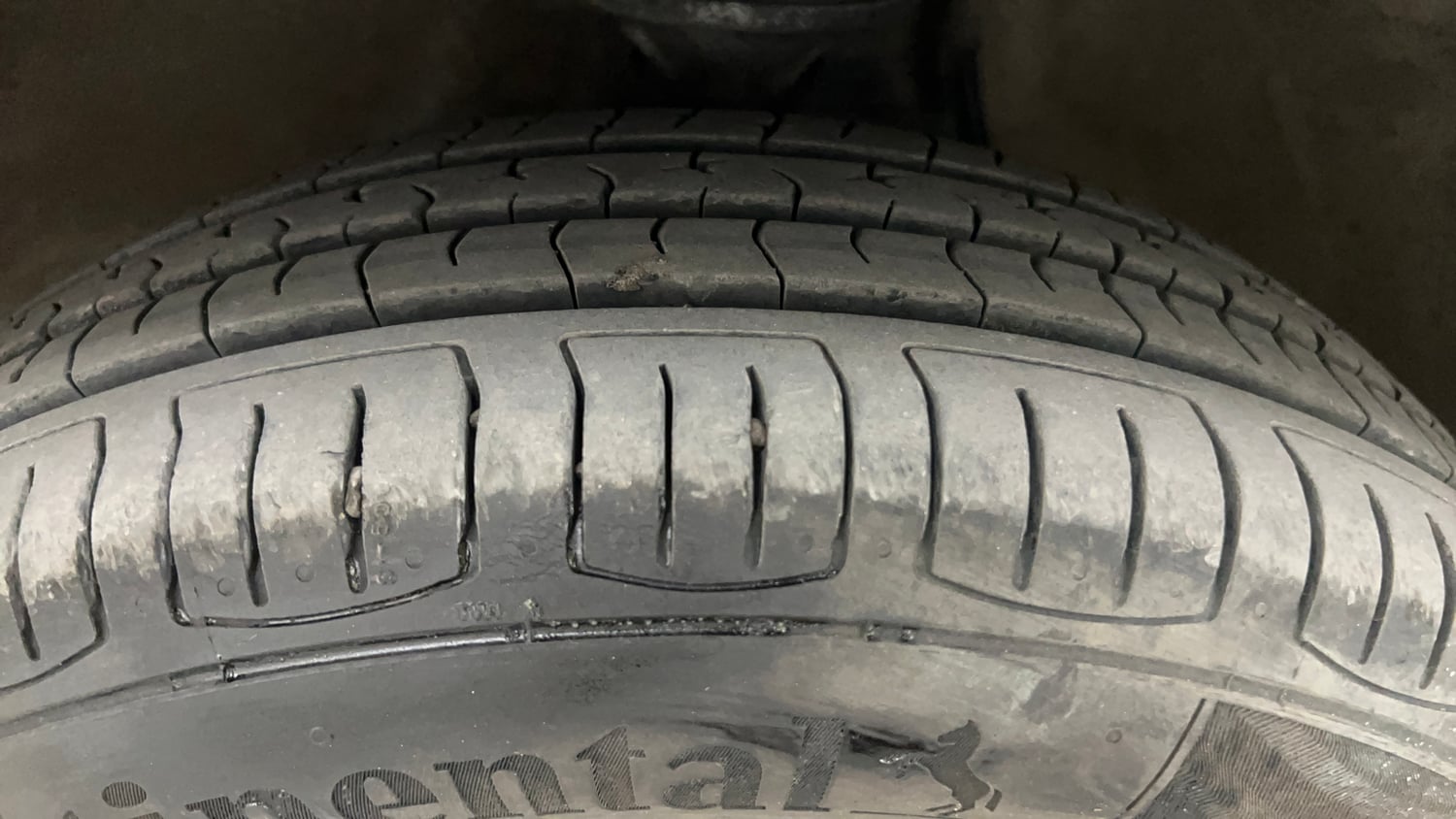 Used 2016 Maruti Suzuki Alto K10 VXi AMT Petrol Automatic tyres LEFT FRONT TYRE TREAD VIEW