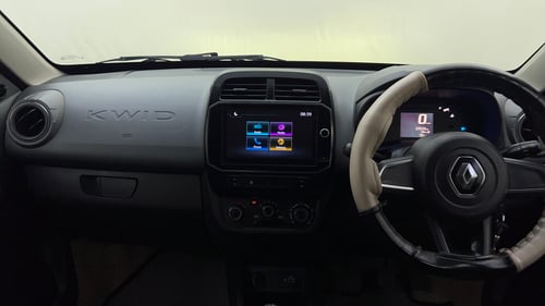 Used 2020 Renault Kwid 1.0 RXT Petrol Manual interior MUSIC SYSTEM & AC CONTROL VIEW