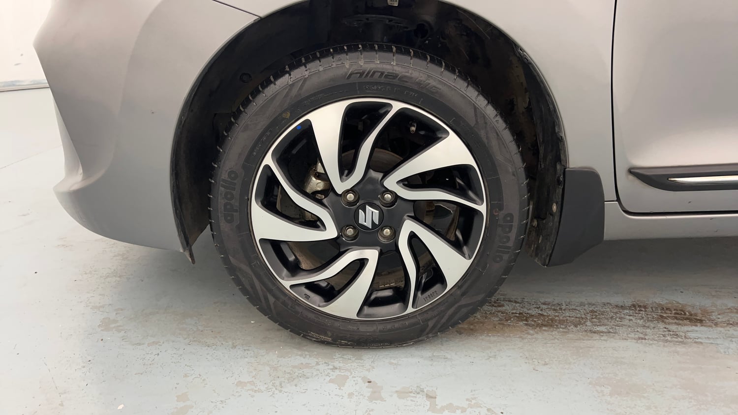 Used 2021 Maruti Suzuki Baleno Zeta Petrol Manual tyres LEFT FRONT TYRE RIM VIEW