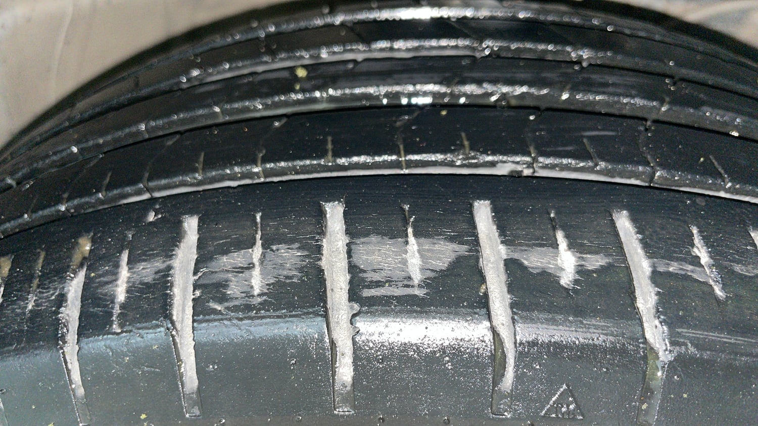 Used 2023 Toyota Glanza V Petrol Manual tyres RIGHT FRONT TYRE TREAD VIEW