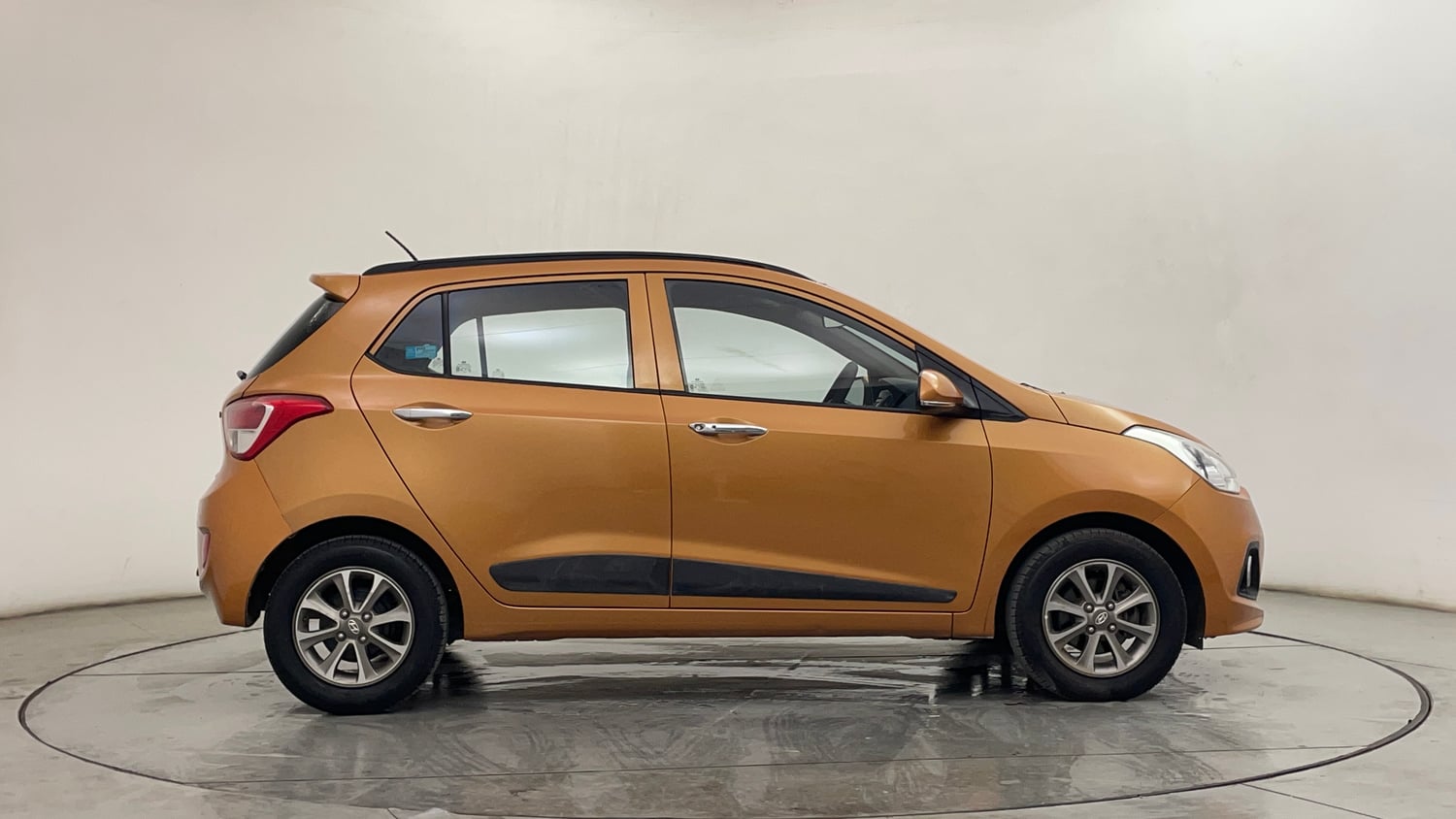 Used 2014 Hyundai Grand i10 Asta 1.2 Kappa VTVT Petrol Manual exterior RIGHT SIDE VIEW