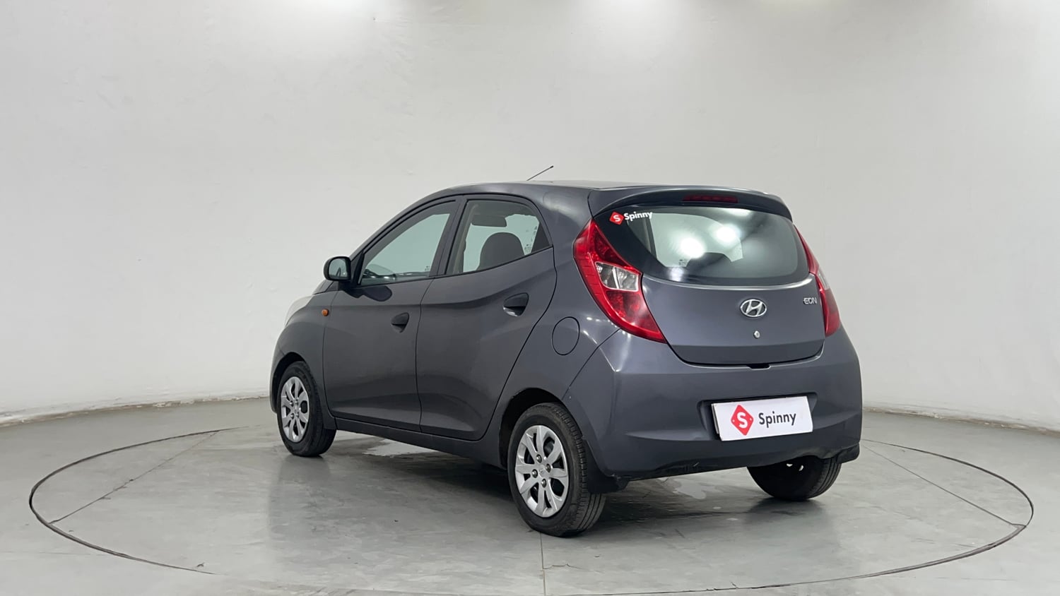 Used 2016 Hyundai Eon Magna + Petrol Manual exterior LEFT REAR CORNER VIEW