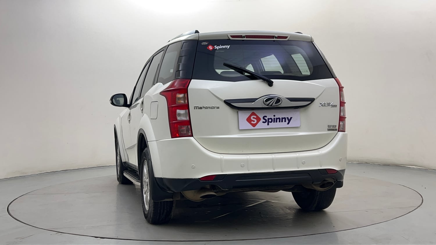 Used 2016 Mahindra XUV500 W10 AT Diesel Automatic exterior LEFT REAR CORNER VIEW