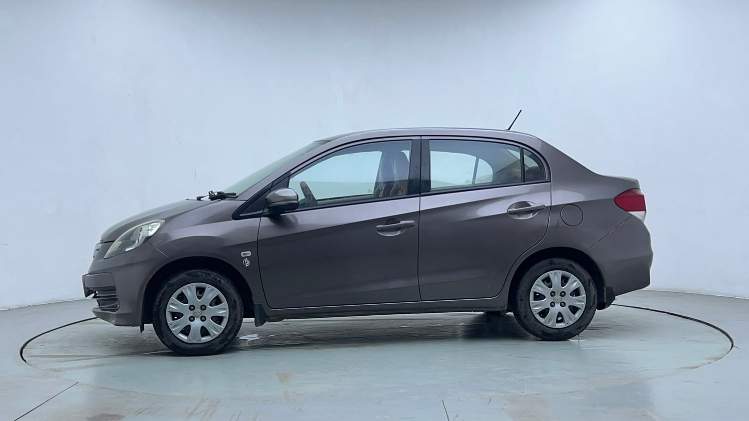 Used 2015 Honda Amaze 1.2 S i-VTEC Petrol Manual exterior LEFT SIDE VIEW