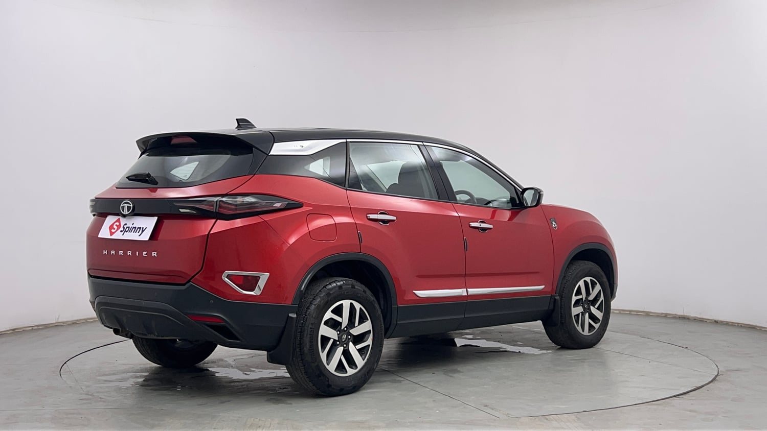 Used 2020 Tata Harrier XZA Plus Dual Tone Diesel Automatic exterior RIGHT REAR CORNER VIEW