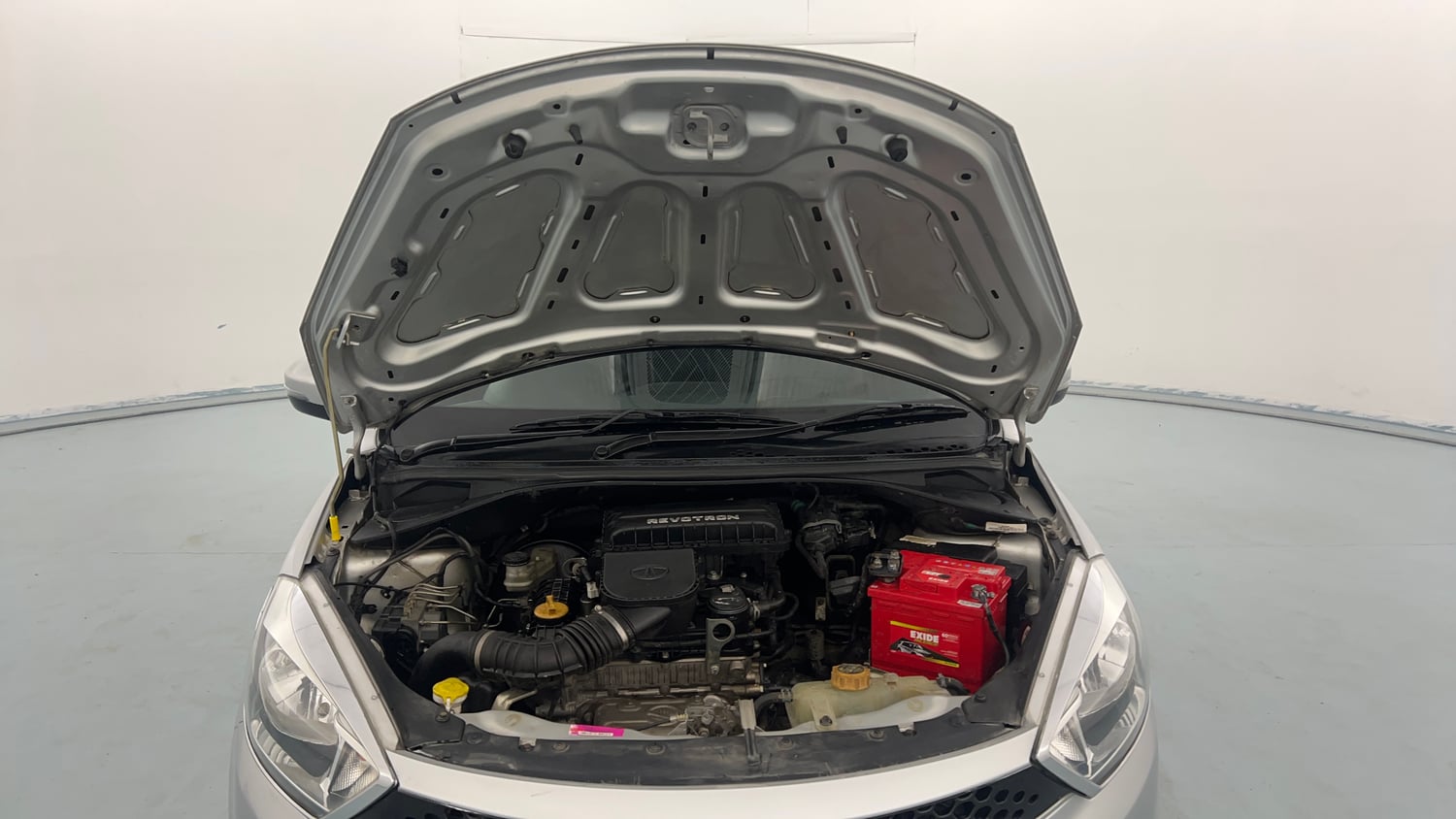 Used 2018 Tata Tiago Revotron XZ Petrol Manual engine ENGINE & BONNET OPEN FRONT VIEW
