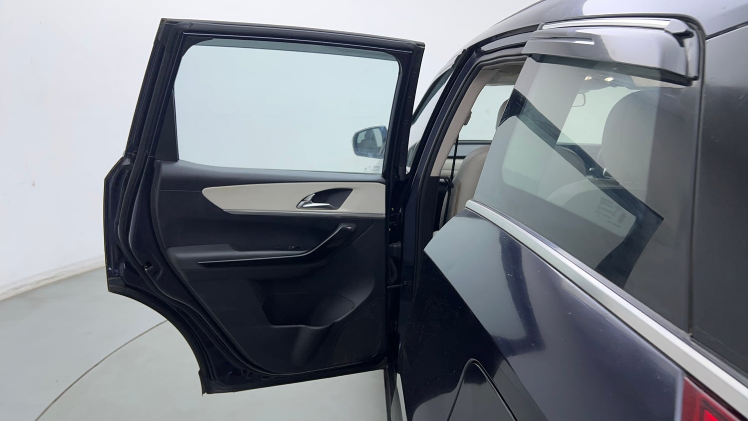 Used 2022 Mahindra XUV700 AX 7 Petrol AT Luxury Pack 7 STR Petrol Automatic interior LEFT REAR DOOR OPEN VIEW