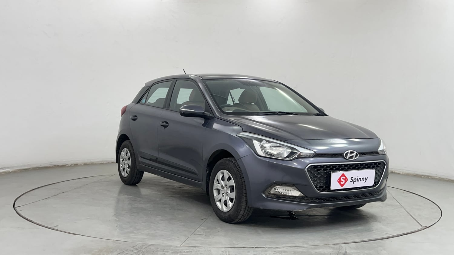 Used 2014 Hyundai Elite i20 Sportz 1.2 Petrol Manual exterior RIGHT FRONT CORNER VIEW