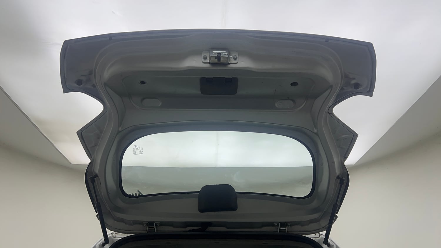 Used 2016 Renault Kwid RXT Petrol Manual interior DICKY DOOR OPEN VIEW