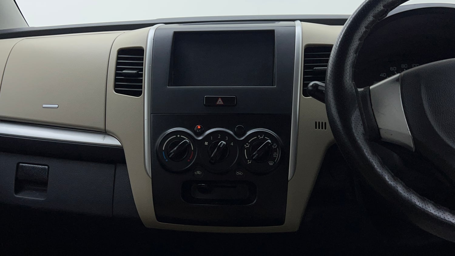 Used 2018 Maruti Suzuki Wagon R LXI CNG Cng Manual interior MUSIC SYSTEM & AC CONTROL VIEW