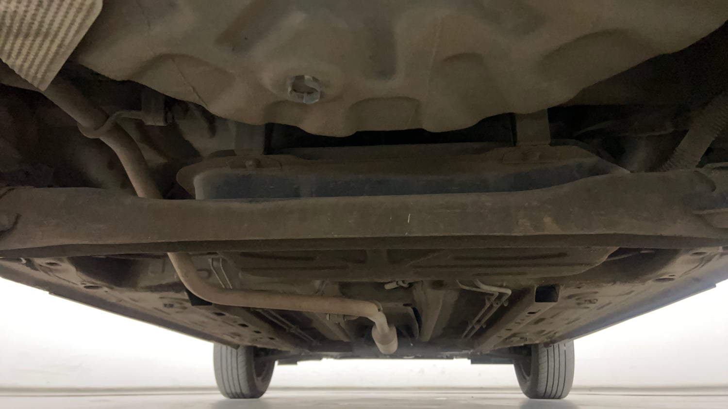 Used 2024 Nissan Magnite XE Petrol Manual extra REAR UNDERBODY VIEW (TAKEN FROM REAR)