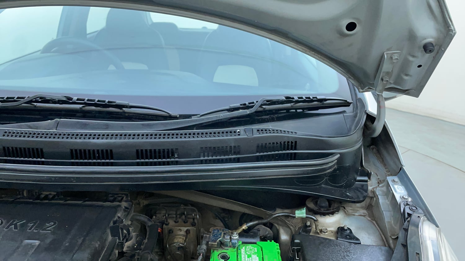 Used 2019 Hyundai Grand i10 Sportz 1.2 Kappa VTVT Petrol Manual engine ENGINE LEFT SIDE HINGE & APRON VIEW