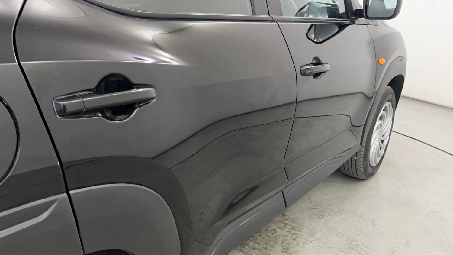 Used 2024 Nissan Magnite XE Petrol Manual dents MINOR SCRATCH