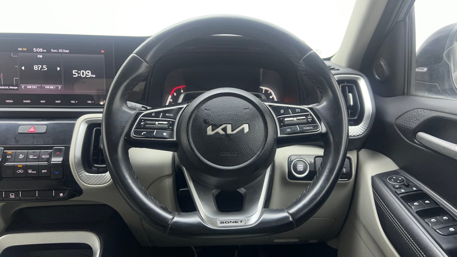 Used 2022 Kia Sonet HTX Plus 1.5 Diesel Manual interior STEERING VIEW