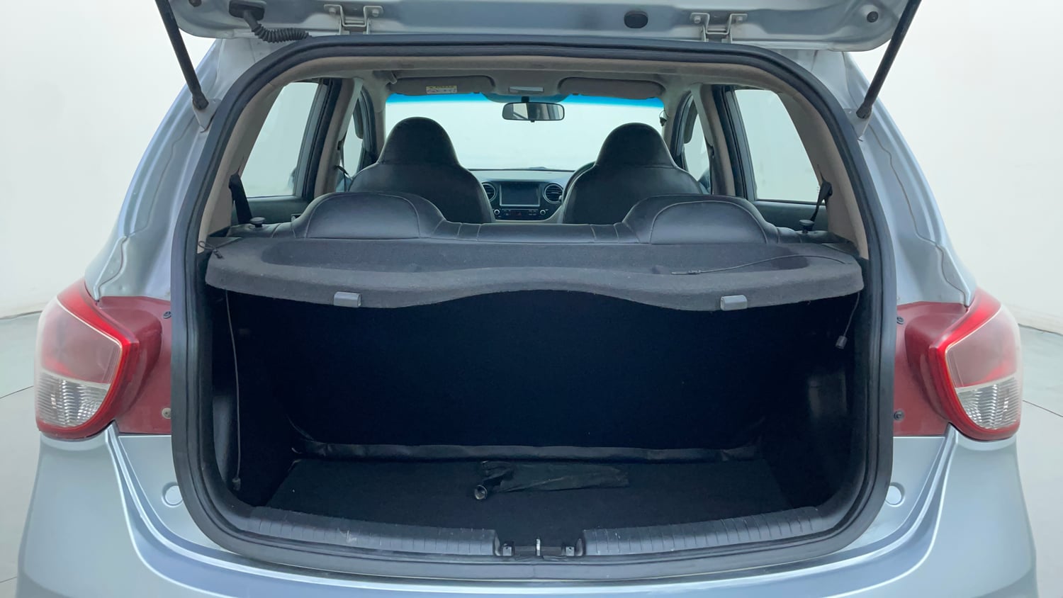 Used 2019 Hyundai Grand i10 Sportz 1.2 Kappa VTVT Petrol Manual interior DICKY INSIDE VIEW