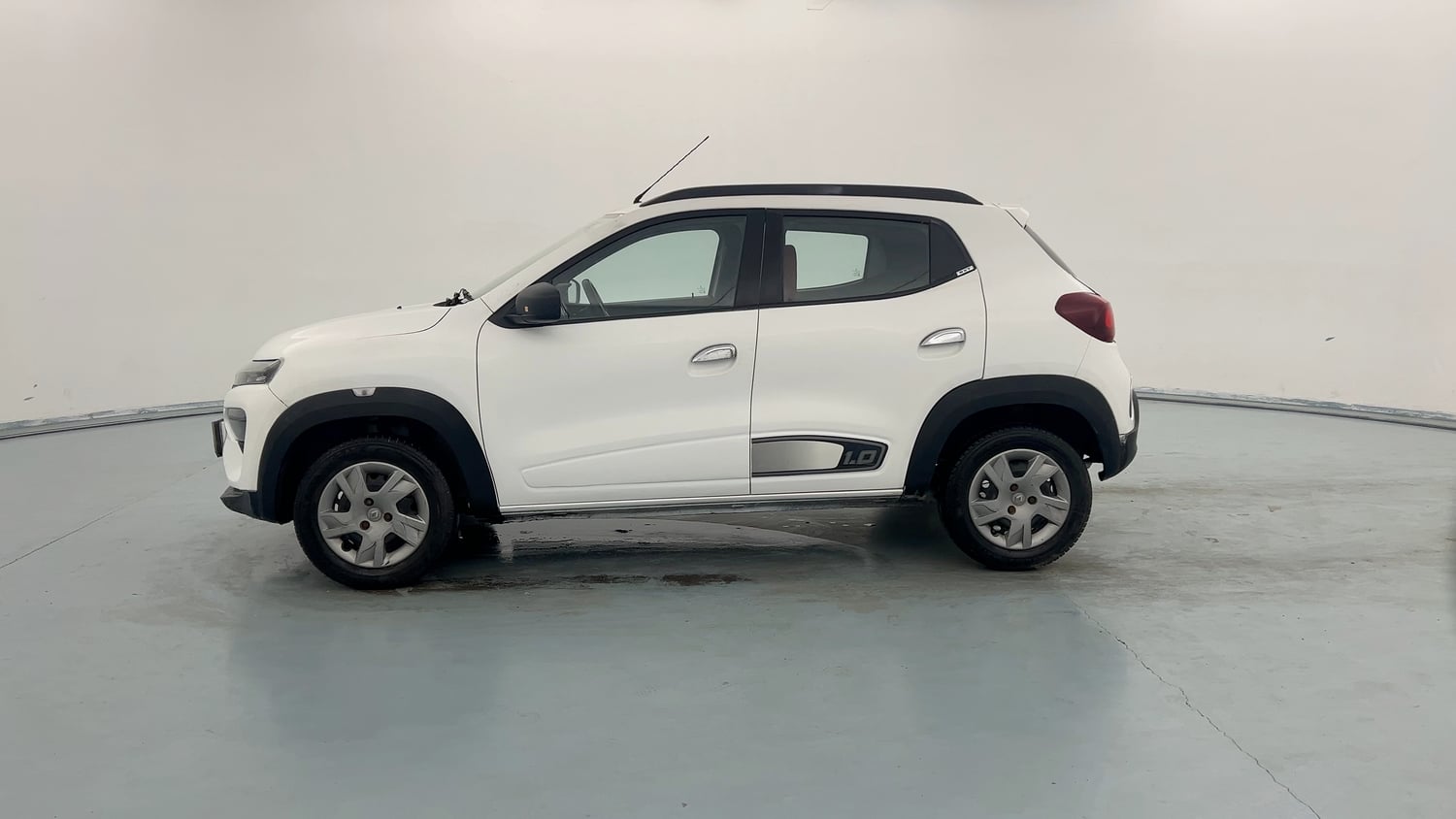 Used 2020 Renault Kwid 1.0 RXT Opt Petrol Manual exterior LEFT SIDE VIEW