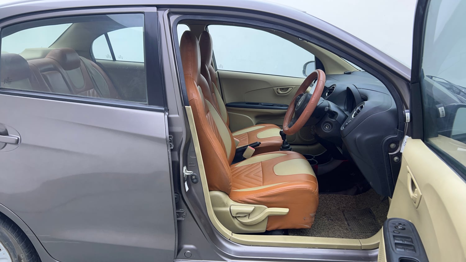 Used 2015 Honda Amaze 1.2 S i-VTEC Petrol Manual interior RIGHT SIDE FRONT DOOR CABIN VIEW