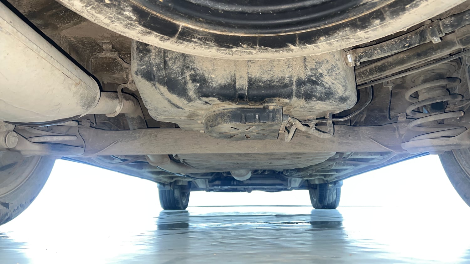Used 2021 MG Motors Hector Plus Select 2.0 Diesel Turbo MT 7-STR Diesel Manual extra REAR UNDERBODY VIEW (TAKEN FROM REAR)