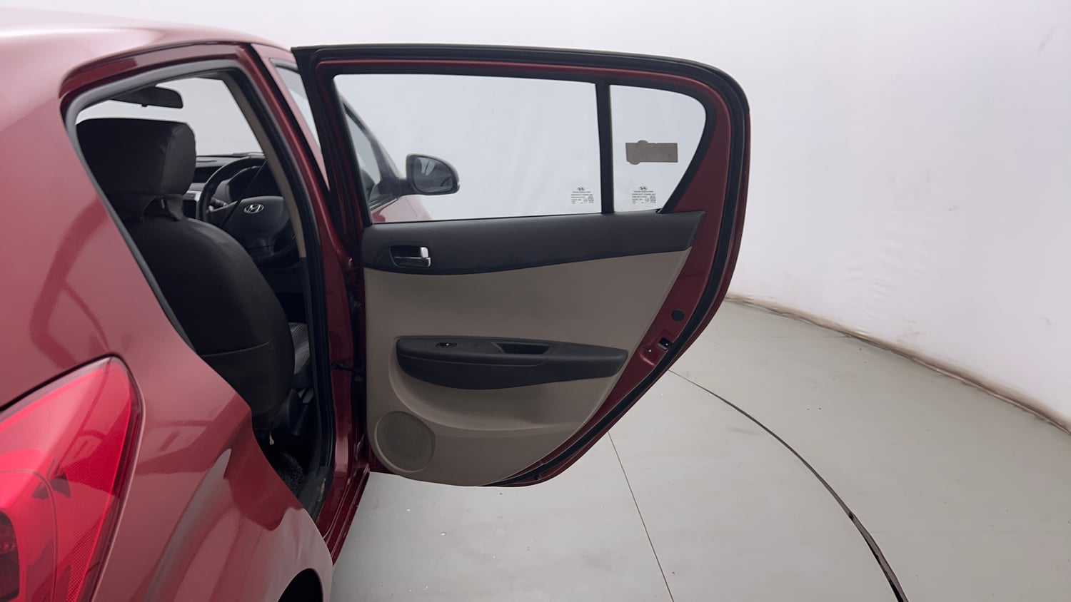 Used 2012 Hyundai i20 Magna (O) 1.2 Petrol Manual interior RIGHT REAR DOOR OPEN VIEW