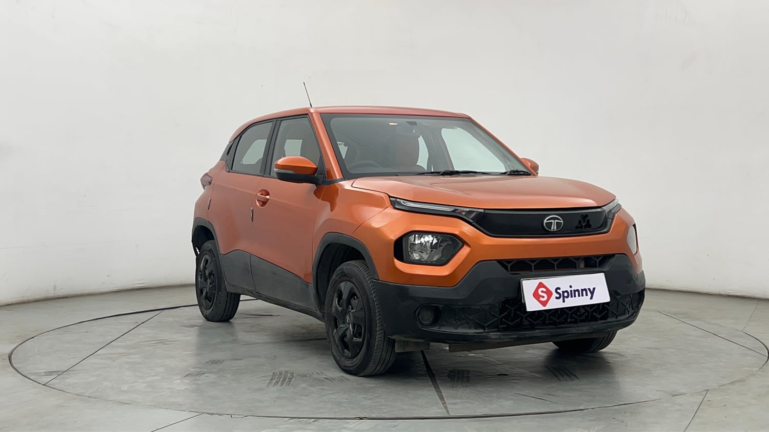 Used 2024 Tata Punch Adventure iCNG Cng Manual exterior RIGHT FRONT CORNER VIEW