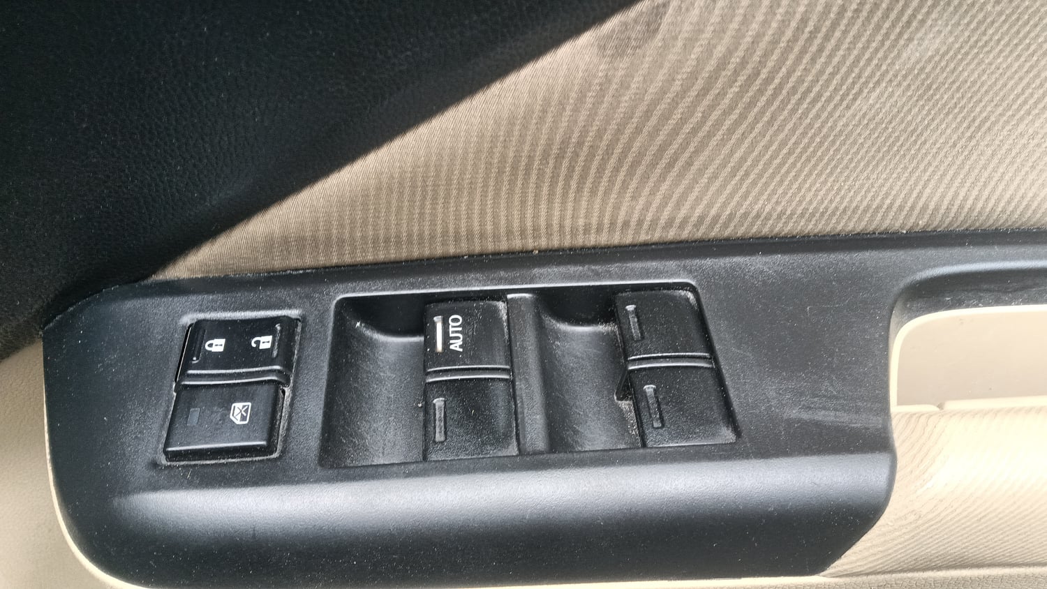 Used 2015 Honda City SV Petrol Manual top_features Anti pinch power windows