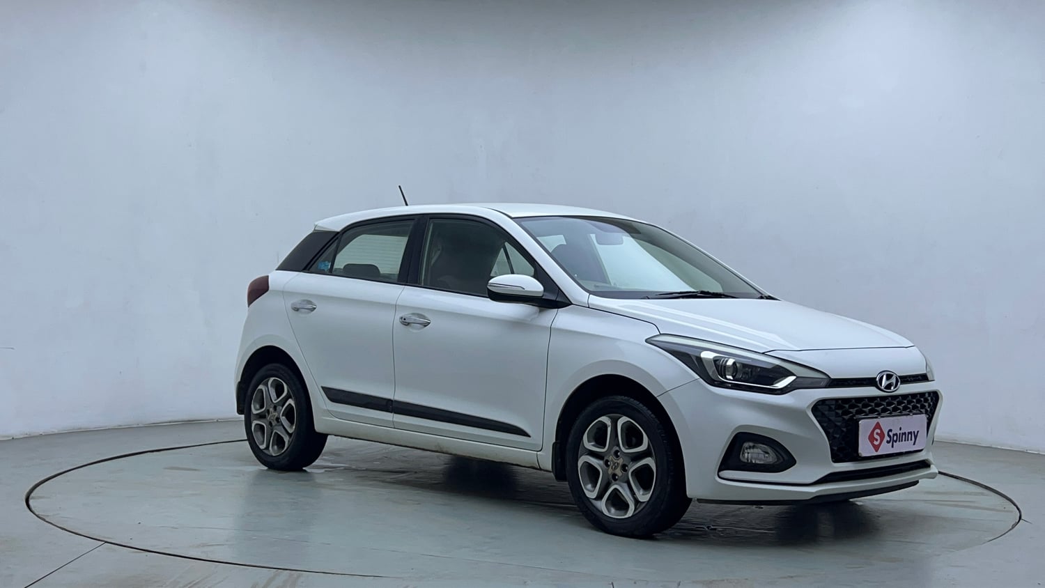 Used 2018 Hyundai Elite i20 Asta 1.2 (O) Petrol Manual exterior RIGHT FRONT CORNER VIEW