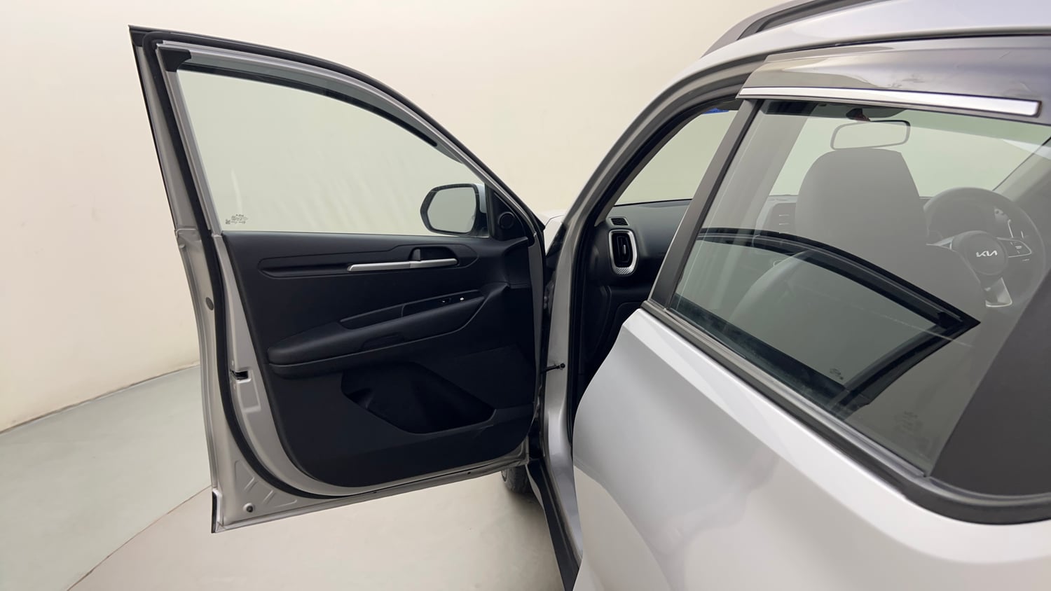 Used 2022 Kia Sonet HTK Plus 1.2 Petrol Manual interior LEFT FRONT DOOR OPEN VIEW