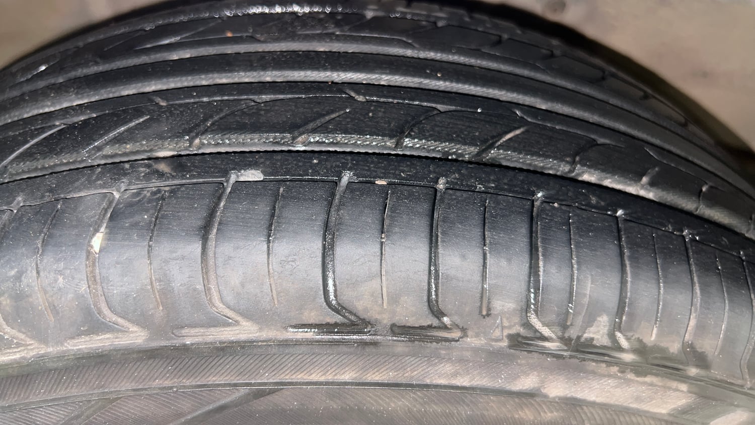 Used 2018 Tata Tiago Revotron XZA Petrol Automatic tyres RIGHT REAR TYRE TREAD VIEW