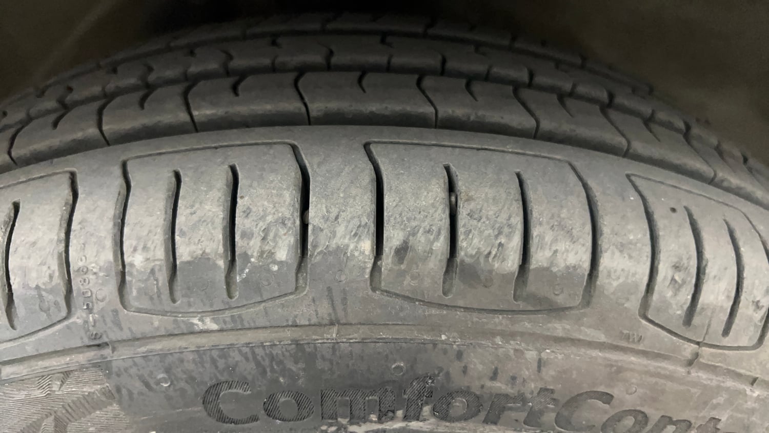 Used 2016 Maruti Suzuki Alto K10 VXi AMT Petrol Automatic tyres RIGHT FRONT TYRE TREAD VIEW