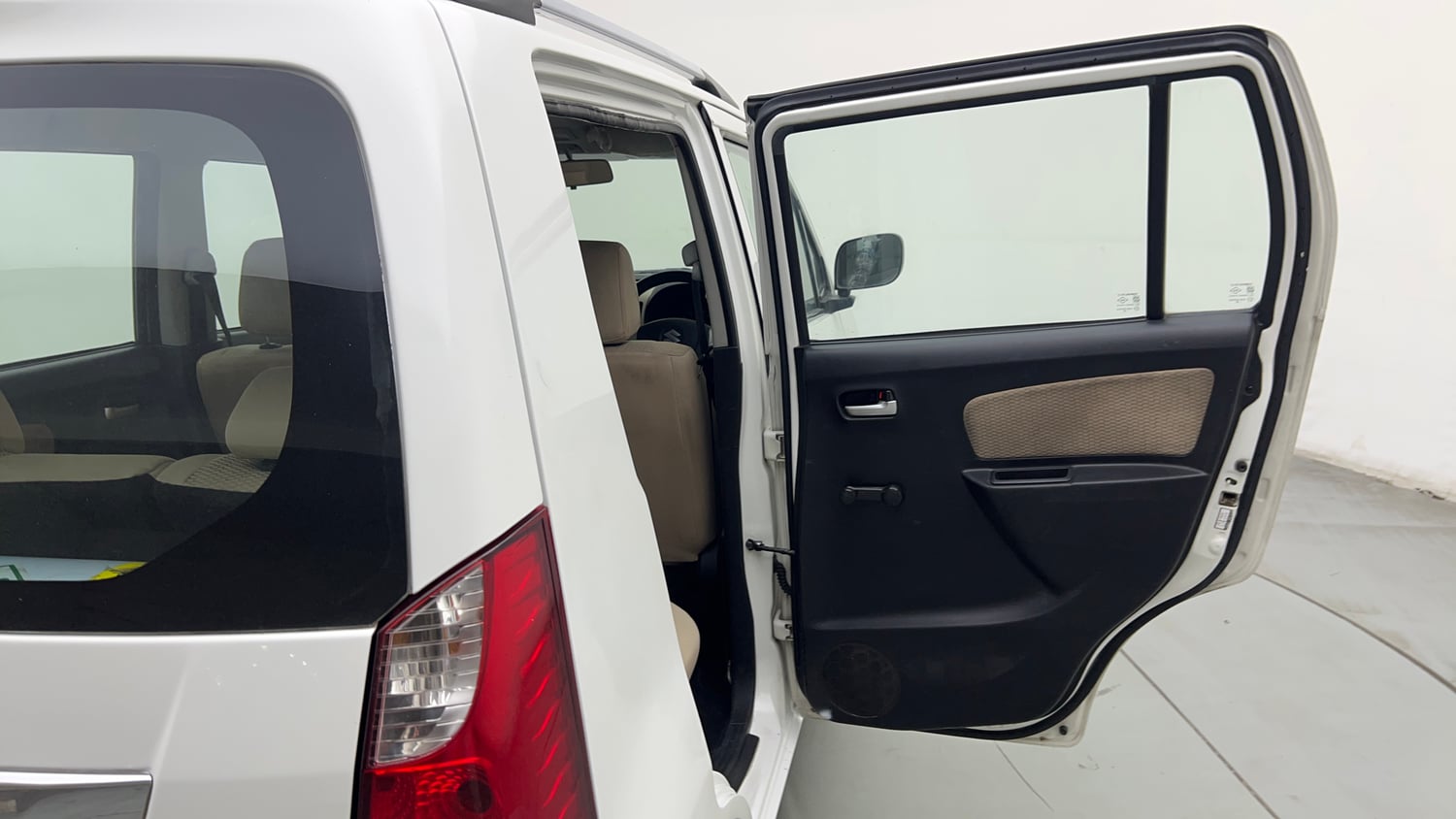 Used 2018 Maruti Suzuki Wagon R LXI CNG Cng Manual interior RIGHT REAR DOOR OPEN VIEW