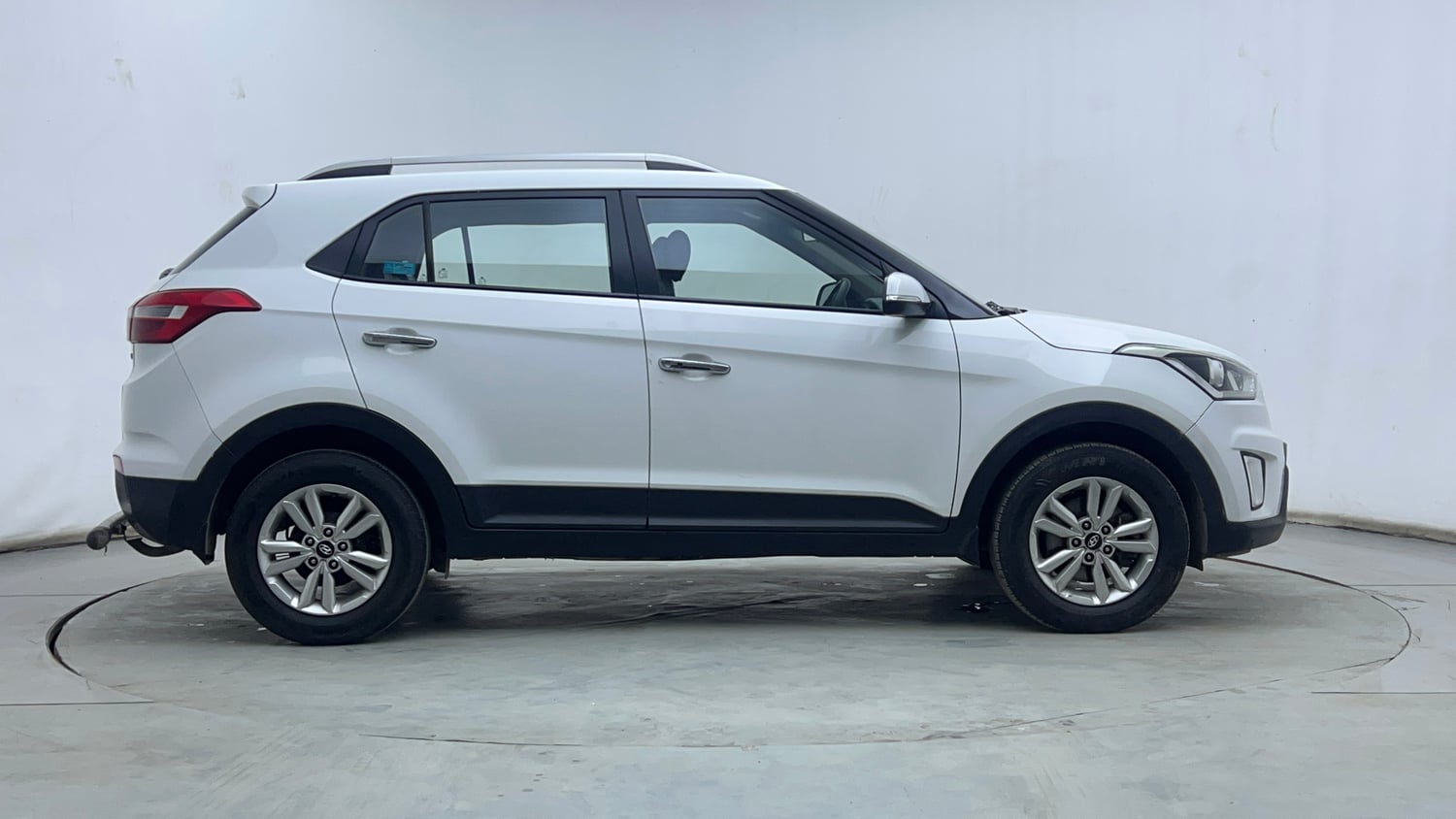 Used 2017 Hyundai Creta 1.6 SX Plus Petrol Petrol Manual exterior RIGHT SIDE VIEW