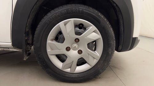 Used 2020 Renault Kwid 1.0 RXT Petrol Manual tyres RIGHT FRONT TYRE RIM VIEW
