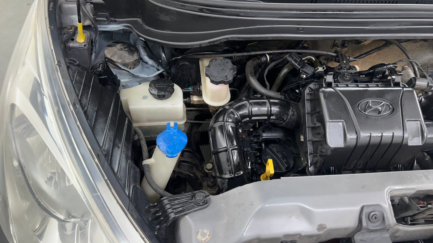 Used 2016 Hyundai Eon Magna + Petrol Manual engine ENGINE RIGHT SIDE VIEW