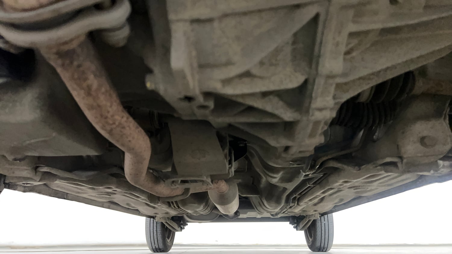 Used 2016 Maruti Suzuki Alto K10 VXi AMT Petrol Automatic extra FRONT LEFT UNDERBODY VIEW