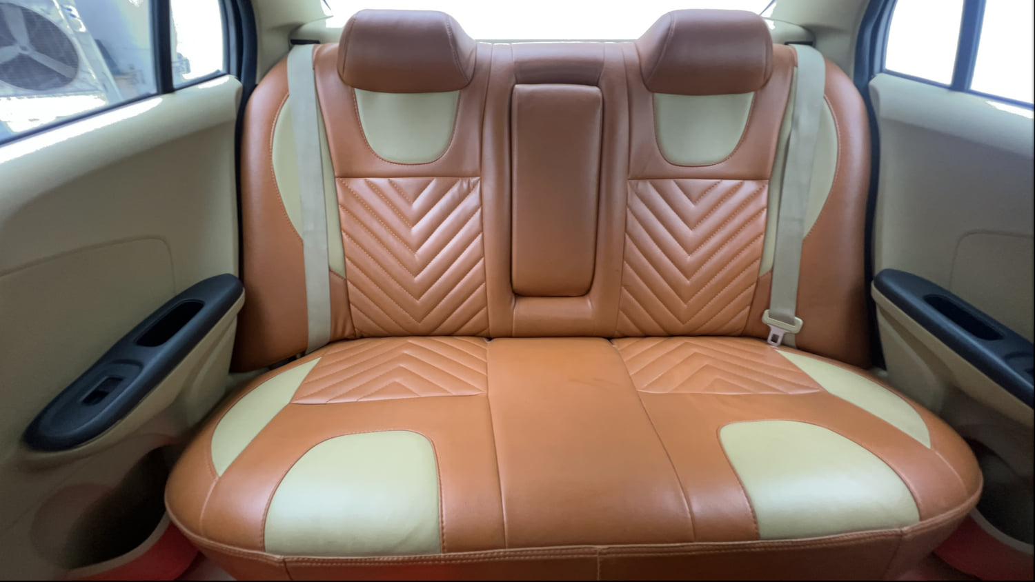 Used 2015 Honda Amaze 1.2 S i-VTEC Petrol Manual interior REAR SEAT CONDITION VIEW