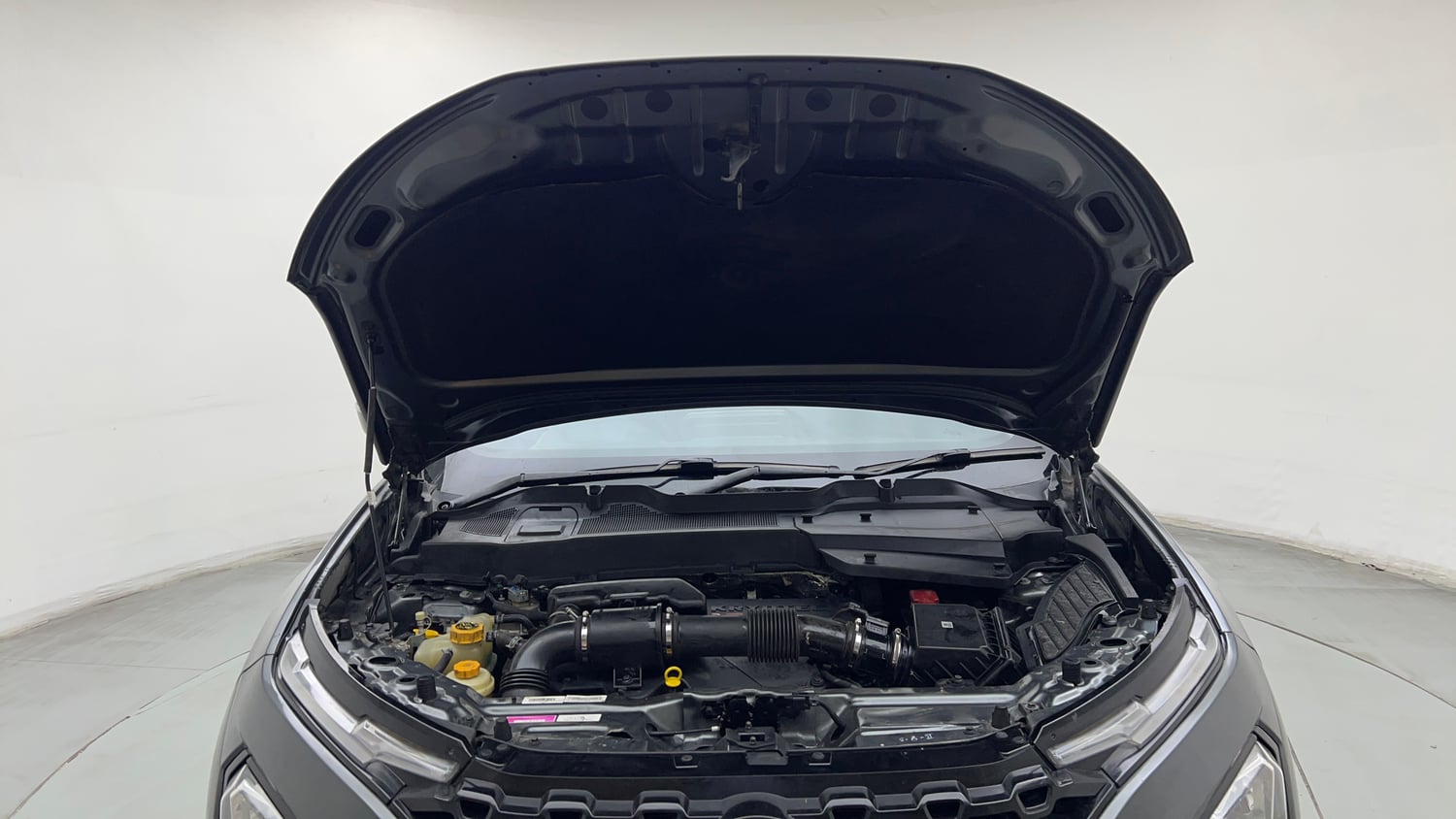 Used 2023 Tata Harrier XZA Plus Diesel Automatic engine ENGINE & BONNET OPEN FRONT VIEW