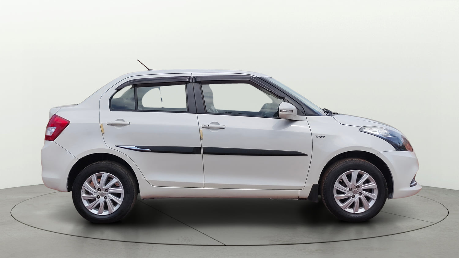 Used 2017 Maruti Suzuki Swift Dzire ZXI Petrol Manual exterior RIGHT SIDE VIEW