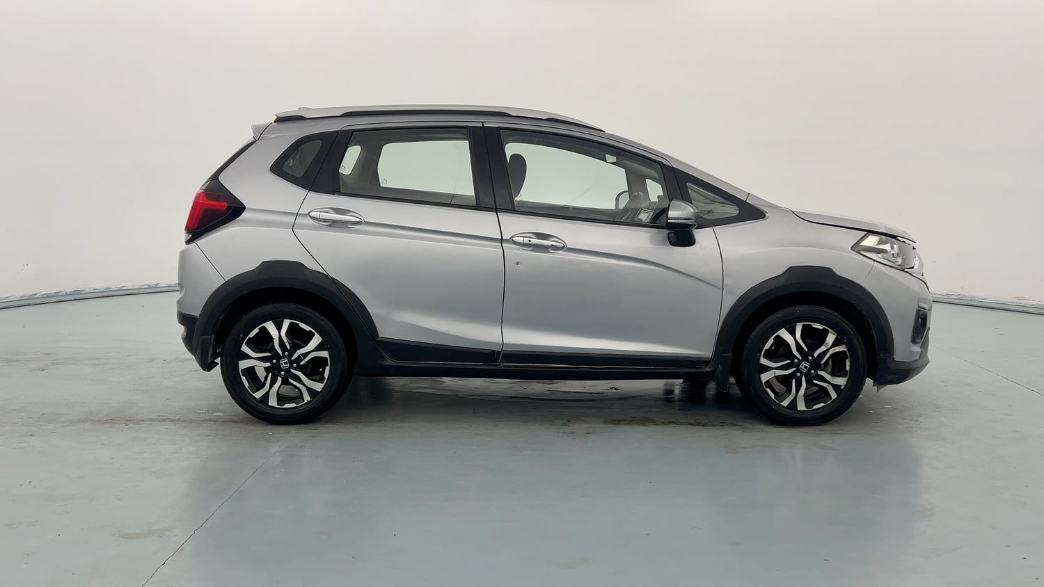 Used 2021 Honda WR-V VX MT Petrol Petrol Manual exterior RIGHT SIDE VIEW