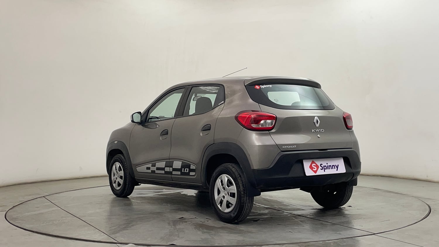Used 2017 Renault Kwid RXT (O) 1.0 SCE Edition Petrol Manual exterior LEFT REAR CORNER VIEW