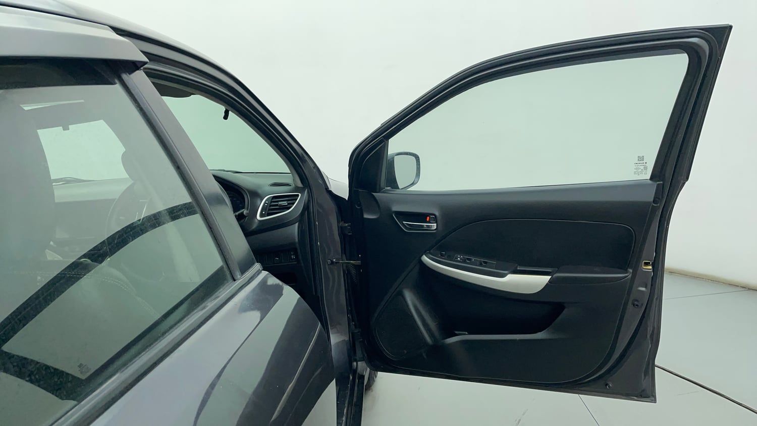 Used 2017 Maruti Suzuki Baleno Delta 1.3 Diesel Manual interior RIGHT FRONT DOOR OPEN VIEW