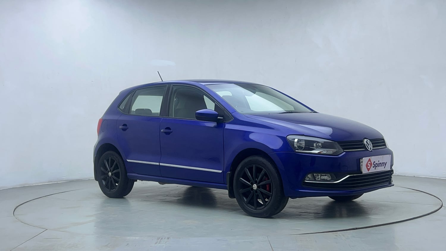 Used 2019 Volkswagen Polo Highline Plus 1.0 (P) 16 Alloy Petrol Manual exterior RIGHT FRONT CORNER VIEW