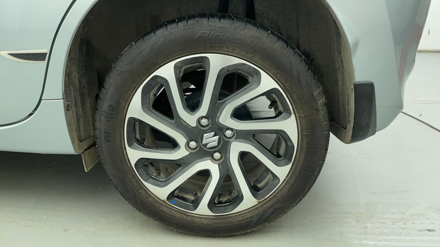 Used 2023 Maruti Suzuki Baleno Alpha AGS Petrol Automatic tyres LEFT REAR TYRE RIM VIEW