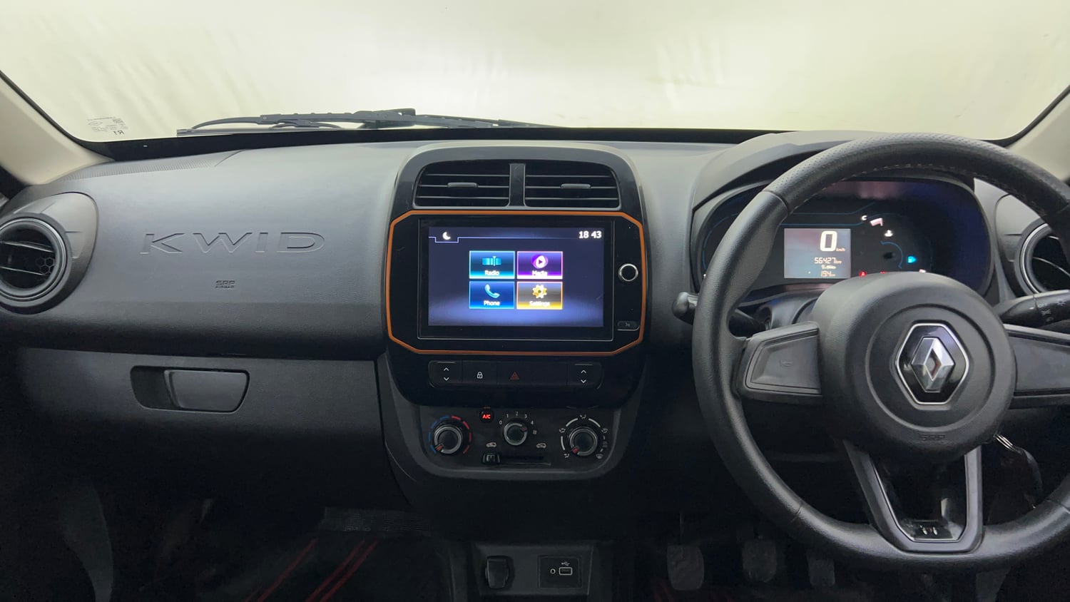 Used 2019 Renault Kwid CLIMBER 1.0 Opt Petrol Manual interior MUSIC SYSTEM & AC CONTROL VIEW