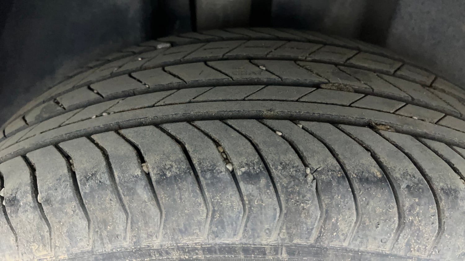 Used 2024 Skoda Kushaq Style 1.5L TSI DSG Petrol Automatic tyres RIGHT REAR TYRE TREAD VIEW