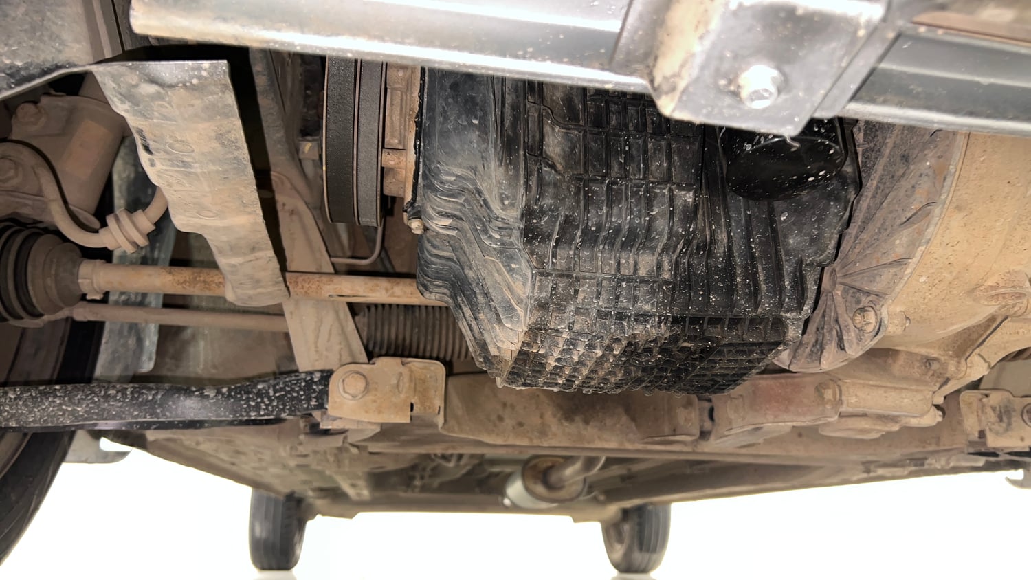 Used 2019 Renault Kwid CLIMBER 1.0 Opt Petrol Manual extra FRONT LEFT UNDERBODY VIEW