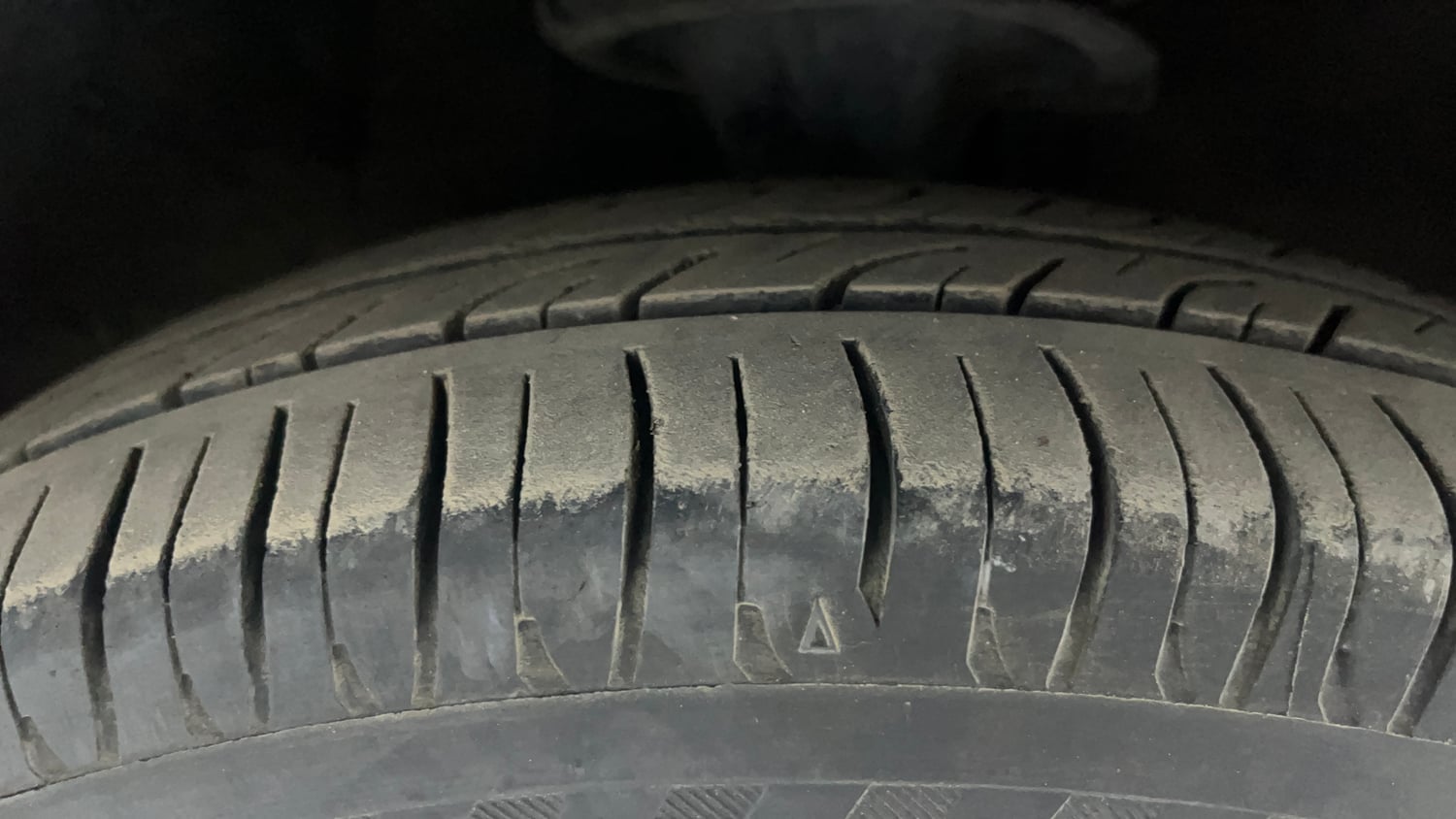 Used 2012 Hyundai i10 Sportz 1.2 Kappa2 Petrol Manual tyres RIGHT FRONT TYRE TREAD VIEW