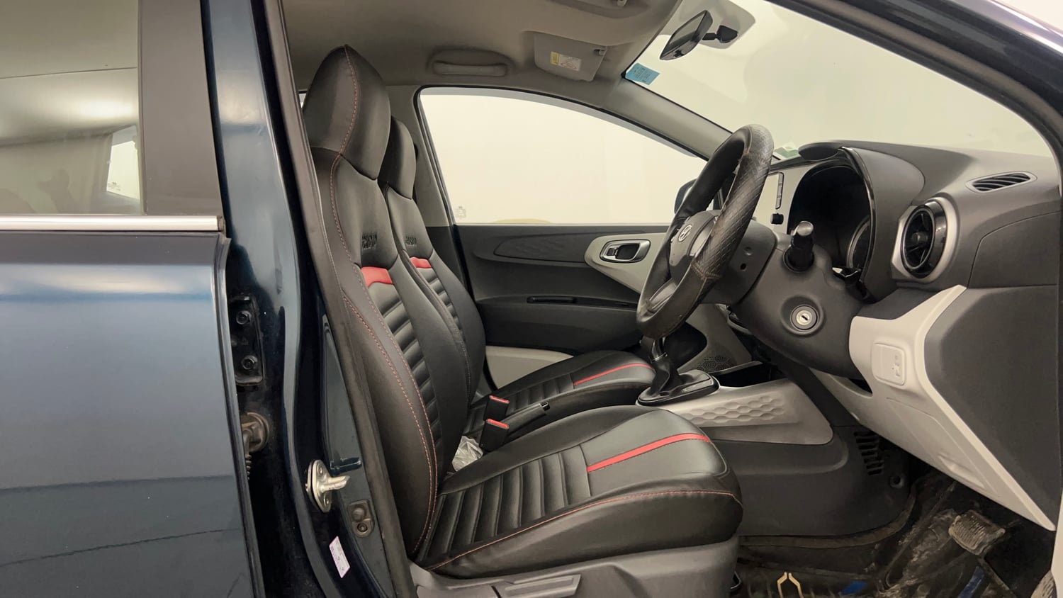 Used 2021 Hyundai Grand i10 Nios Sportz AMT 1.2 Kappa VTVT Petrol Automatic interior RIGHT SIDE FRONT DOOR CABIN VIEW
